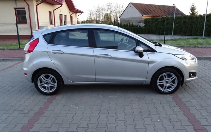 Ford Fiesta cena 27900 przebieg: 167000, rok produkcji 2013 z Góra małe 211